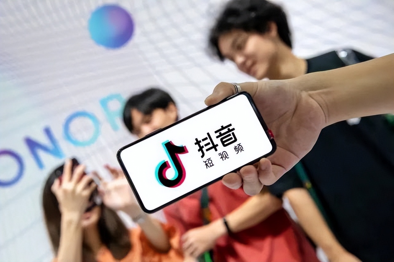 武汉新时标文化传媒有限公司：抖音短视频如何快速制作？